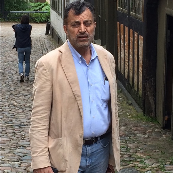 Meet your Posher, Adnan - Picture 1 of 1